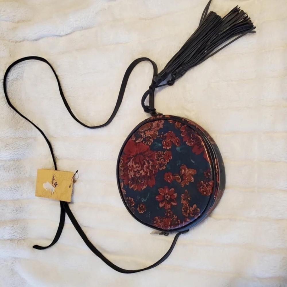 Patricia Nash Floral Round Crossbody Bag NWT - Picture 10 of 11